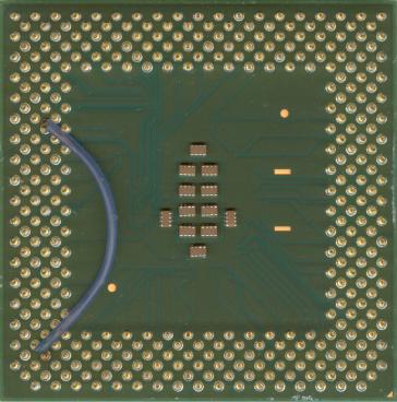 Intel Celeron 1300 (back side)
