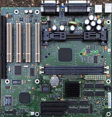 Intel SR440BX (front side)