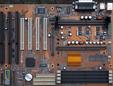 PC Chips M720 (front side)